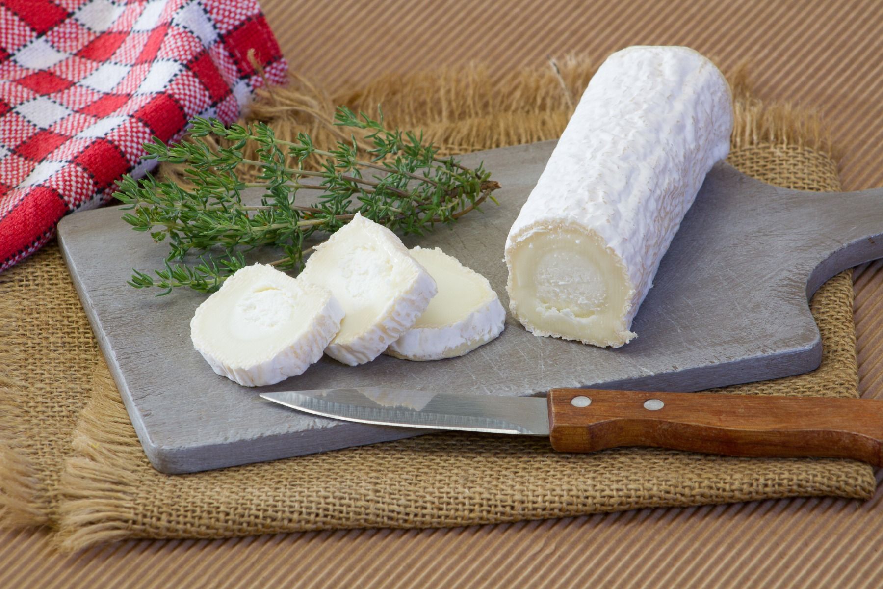 Goats Cheese Log - 1KG